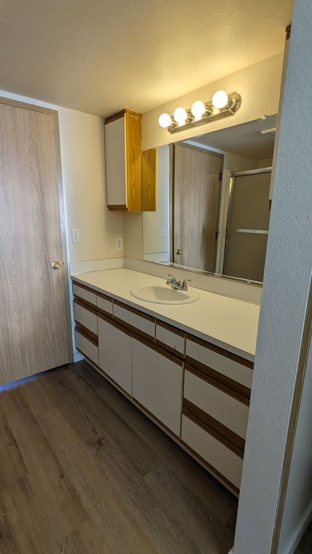 McMinnville Apartment: 1765 SW Tamarack St.