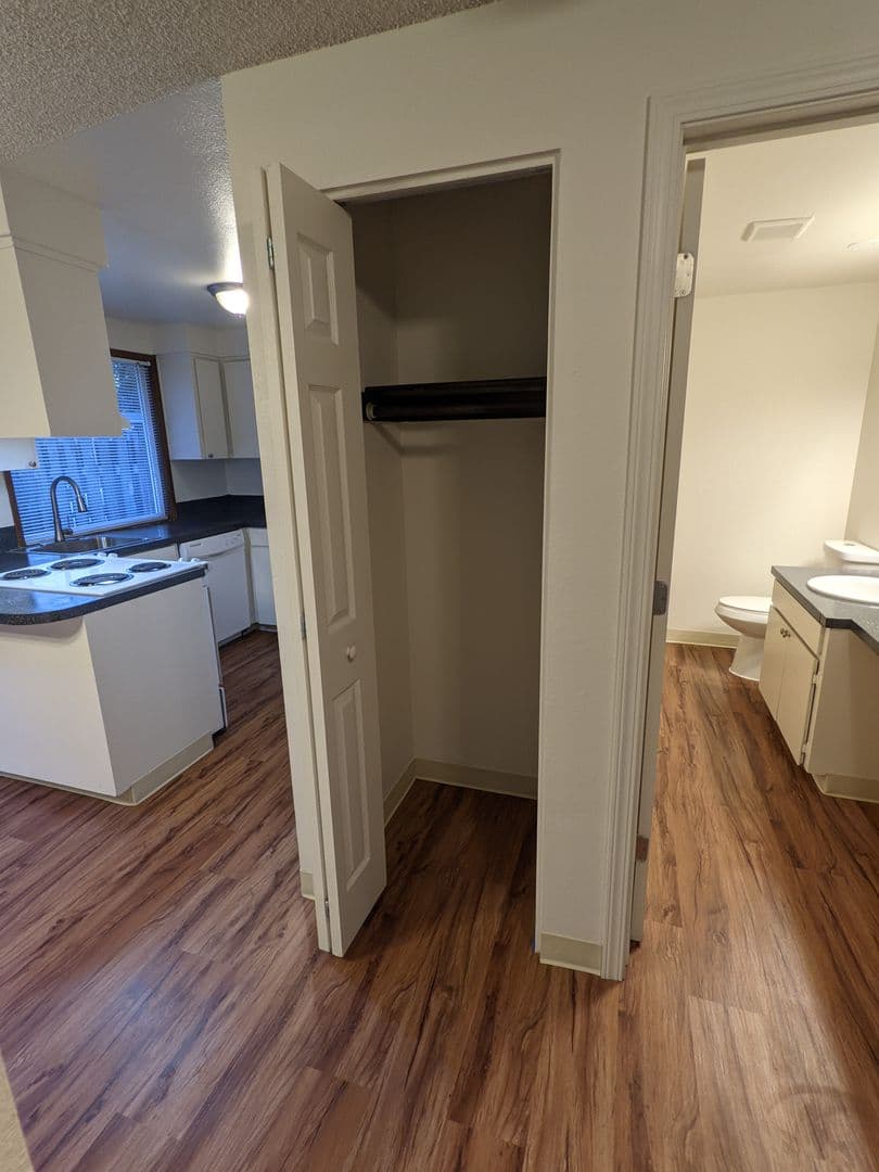 Beaverton Multiplex: 4450 SW Stoddard Drive