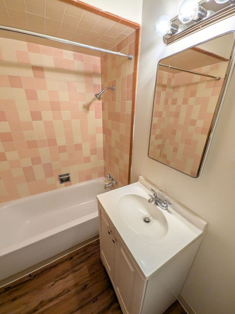 Vancouver Apartment: 7403 Tennessee Lane