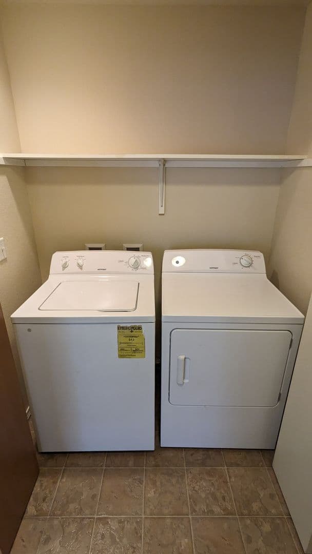 Salem Apartment: 4420-4455 Seaton Lane NE