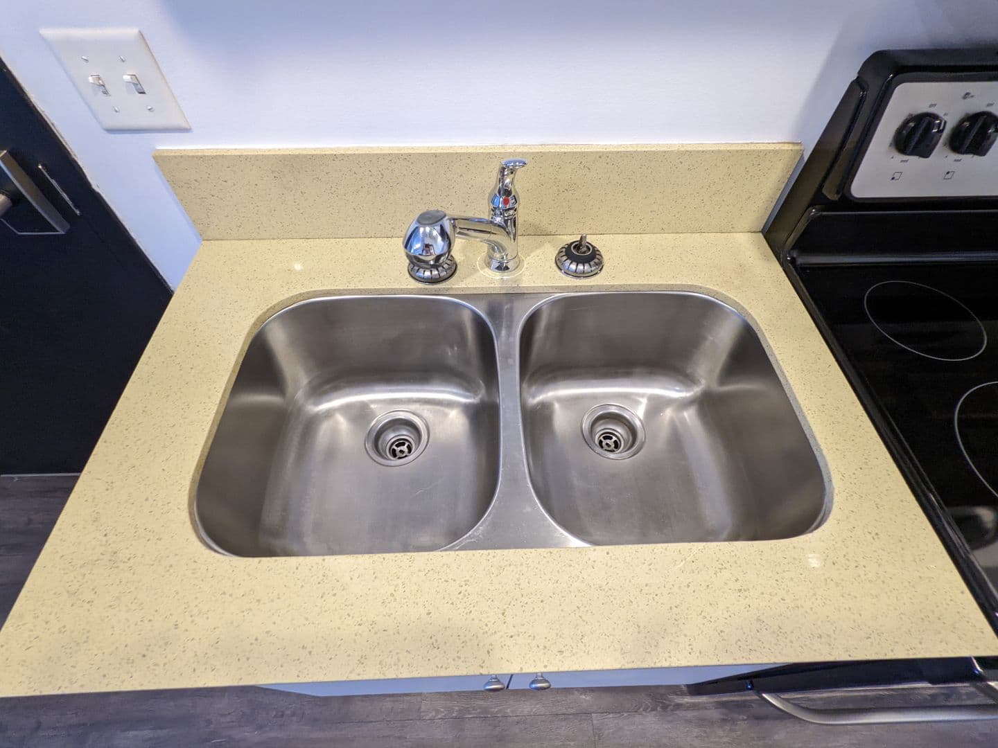 Salem Apartment: 155 Liberty Street NE