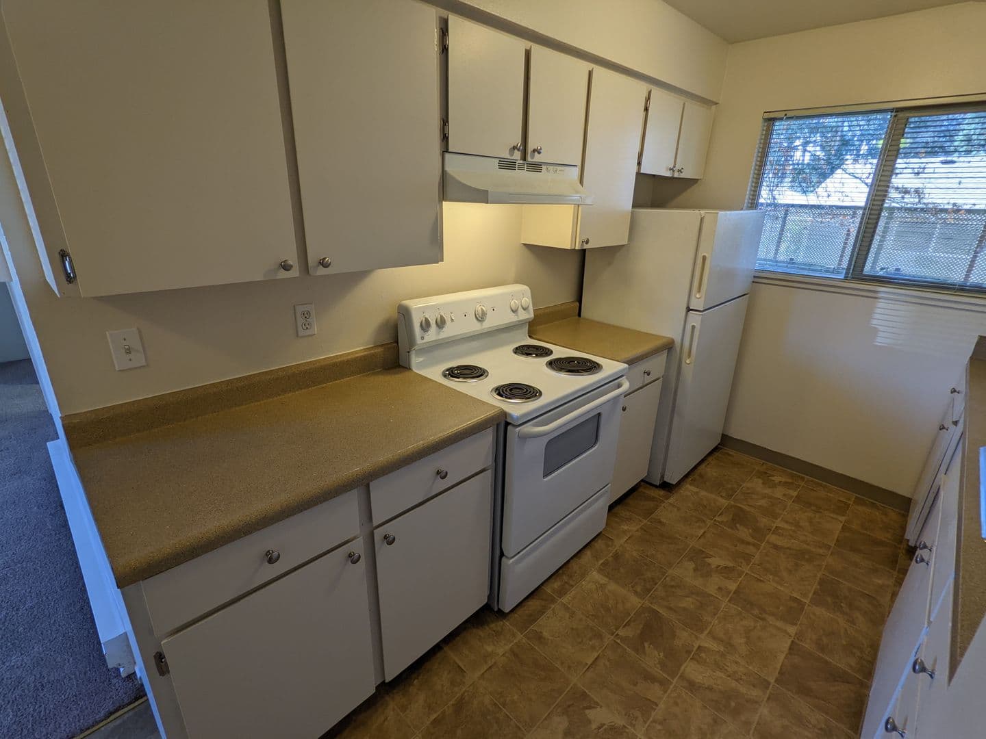 Hillsboro Apartment: 1184 NE Turner Drive