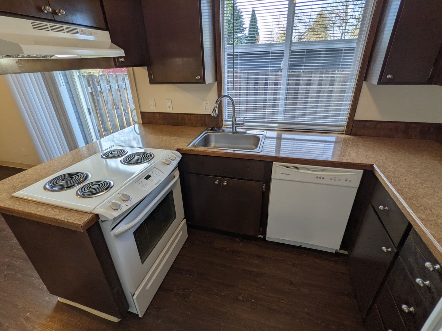 Beaverton Multiplex: 4450 SW Stoddard Drive
