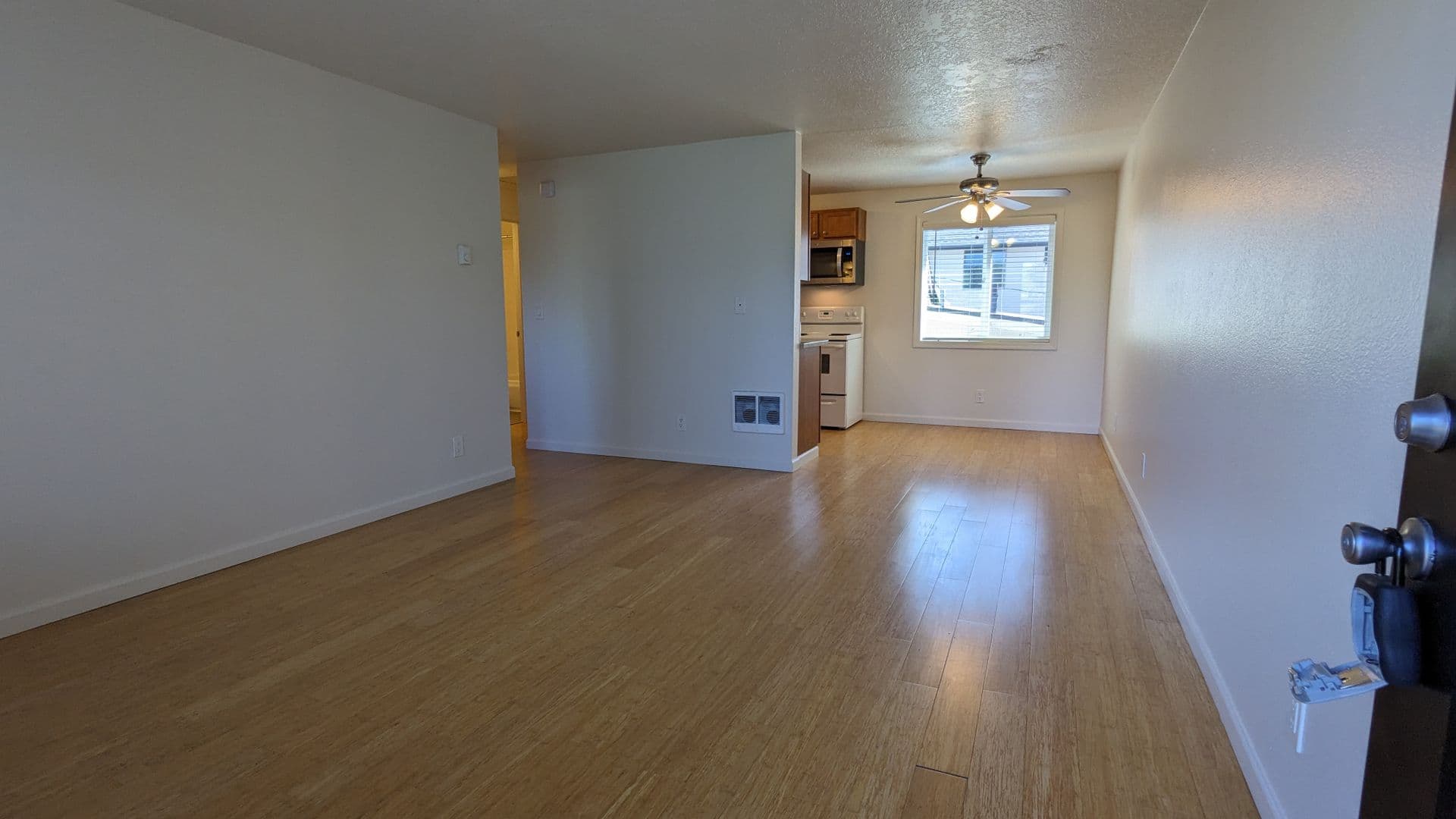 Portland Apartment: 4102-4128 SE Cesar Chavez Blvd