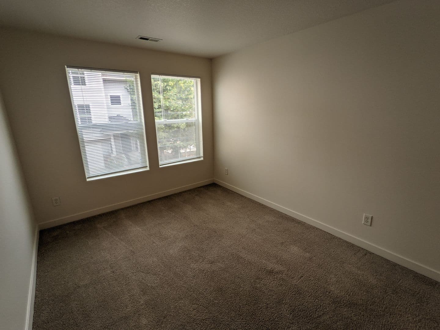 Portland Townhome: 16906 NE Halsey Street