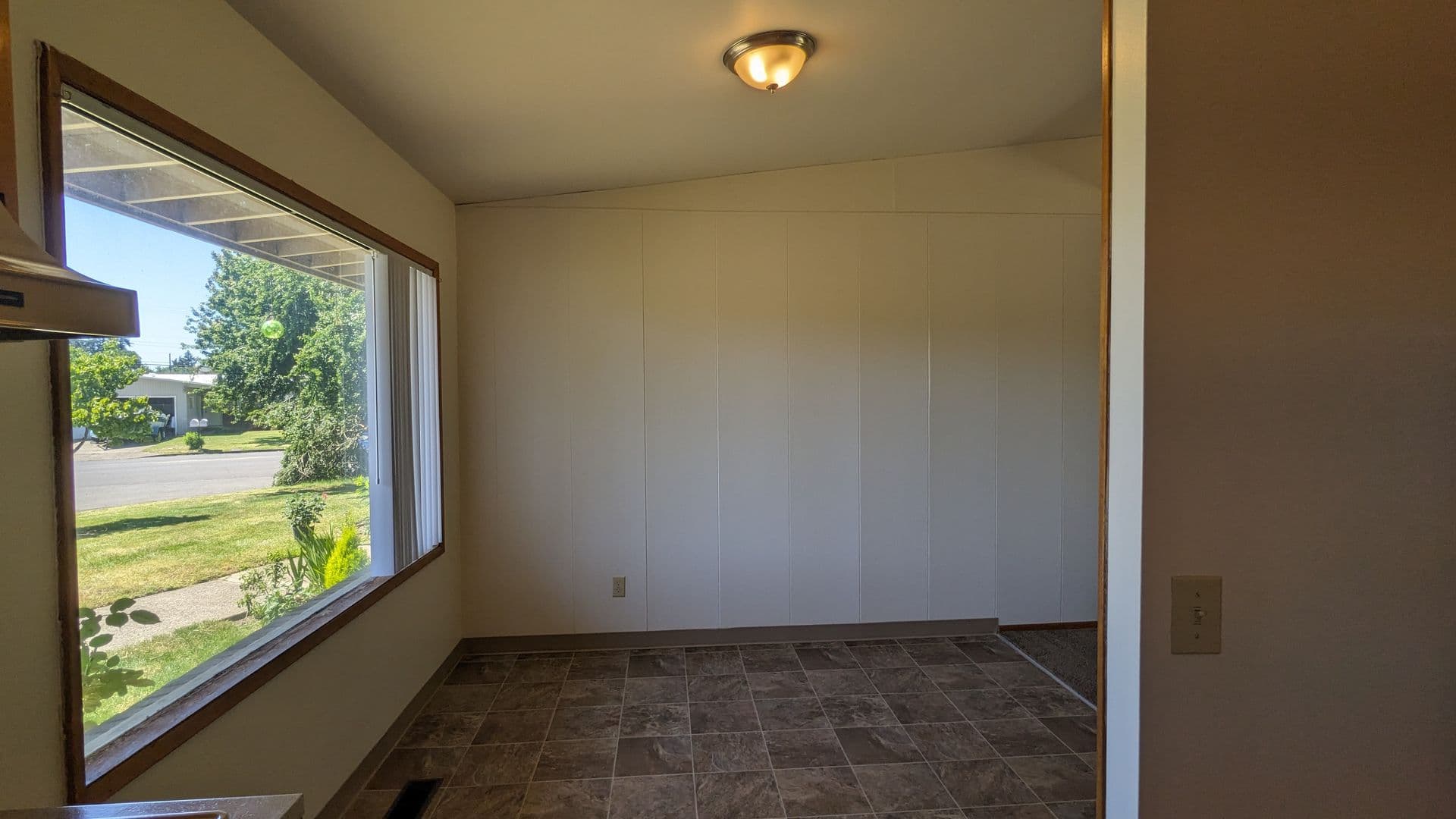 Vancouver Apartment: 7403 Tennessee Lane