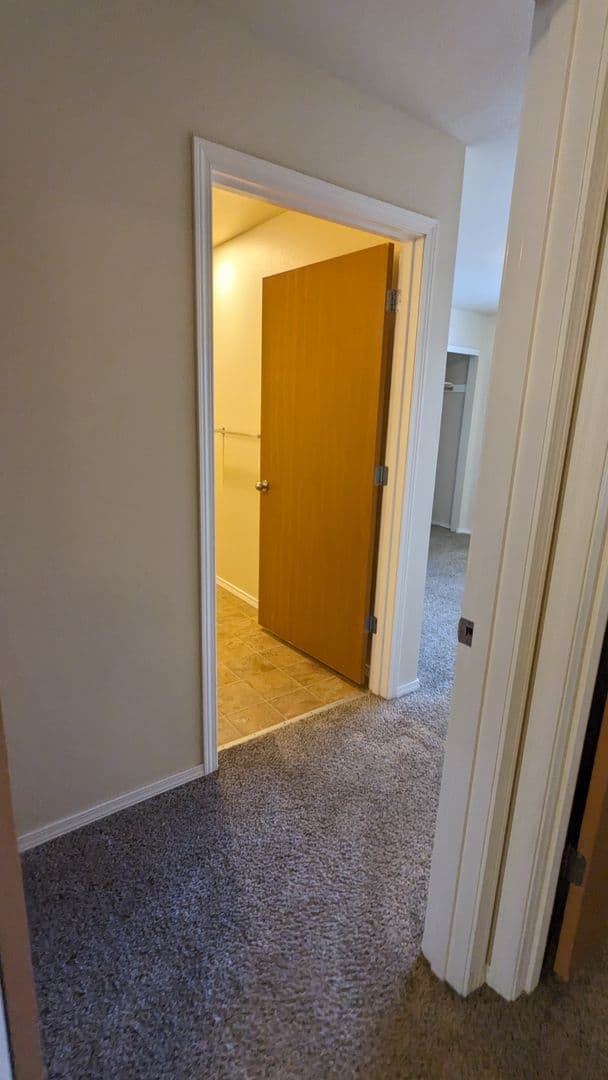 Salem Apartment: 4420-4455 Seaton Lane NE