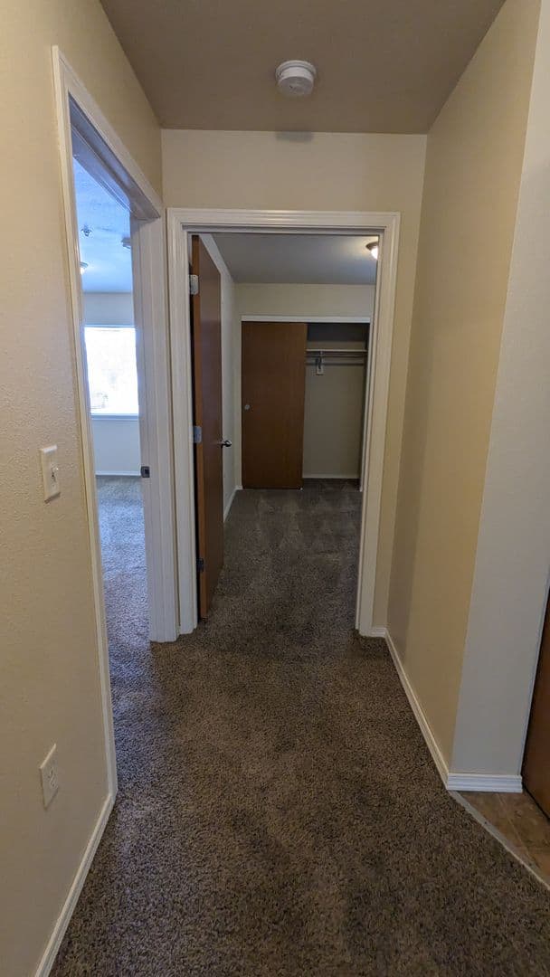 Salem Apartment: 4420-4455 Seaton Lane NE