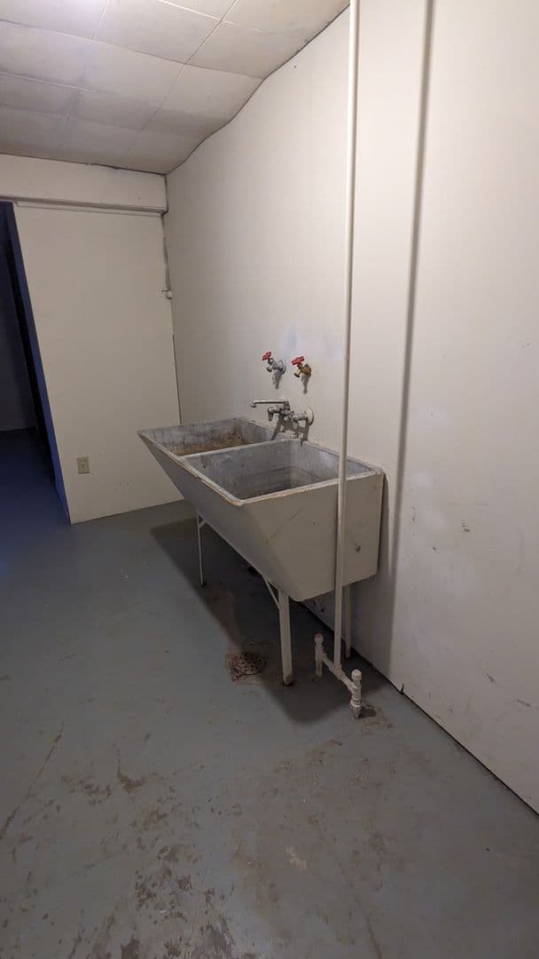 Vancouver Apartment: 7403 Tennessee Lane