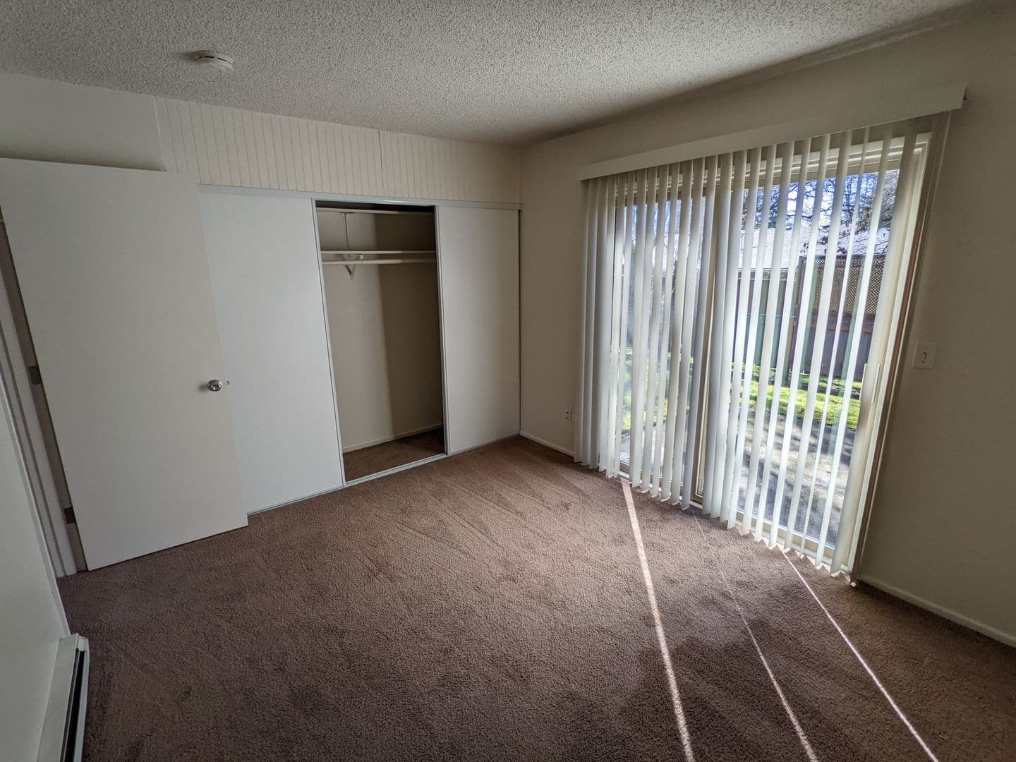 Hillsboro Apartment: 1184 NE Turner Drive