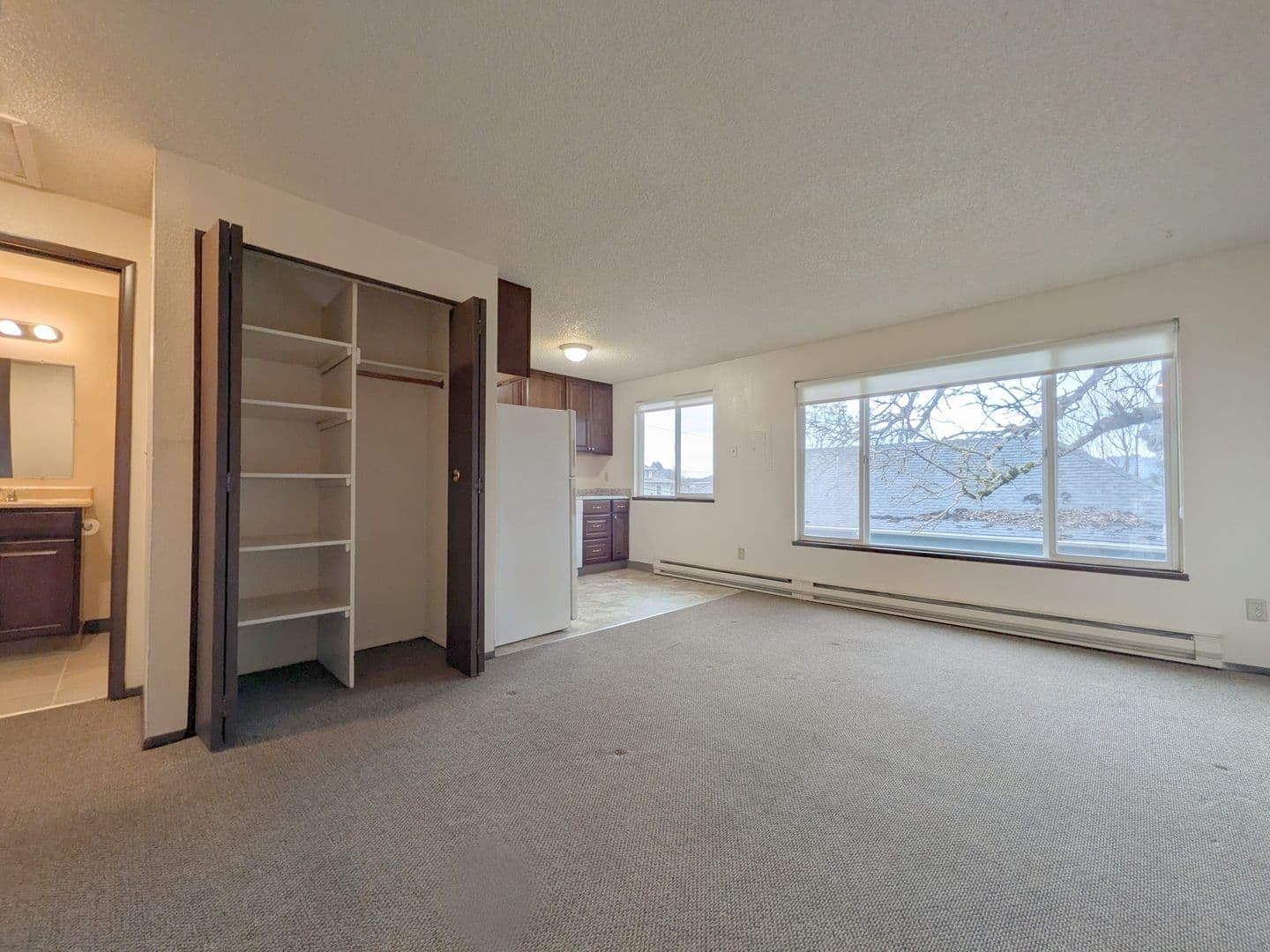 Portland Apartment: 4039 SE Holgate Blvd