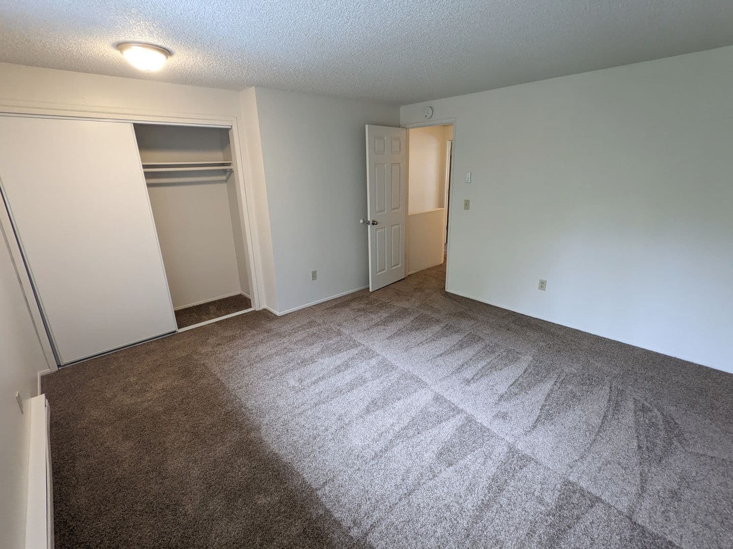 Vancouver Townhome: 15912 SE 2nd Street