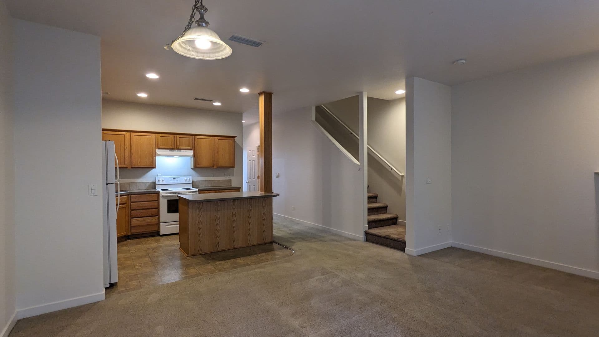 Portland Townhome: 16906 NE Halsey Street