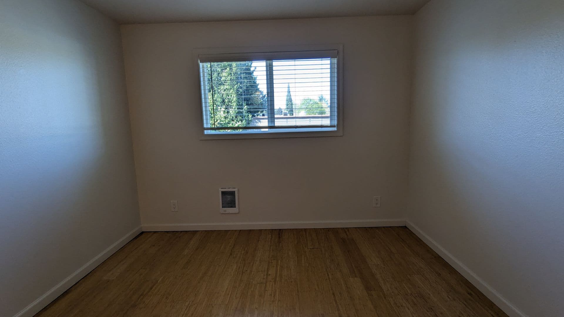 Portland Apartment: 4102-4128 SE Cesar Chavez Blvd