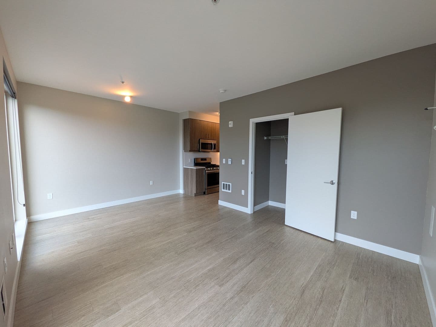 Portland Apartment: 2880 SE Division St