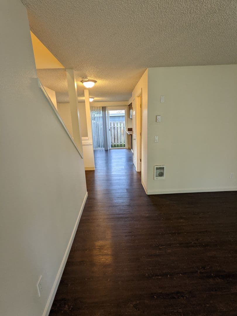Beaverton Multiplex: 4450 SW Stoddard Drive