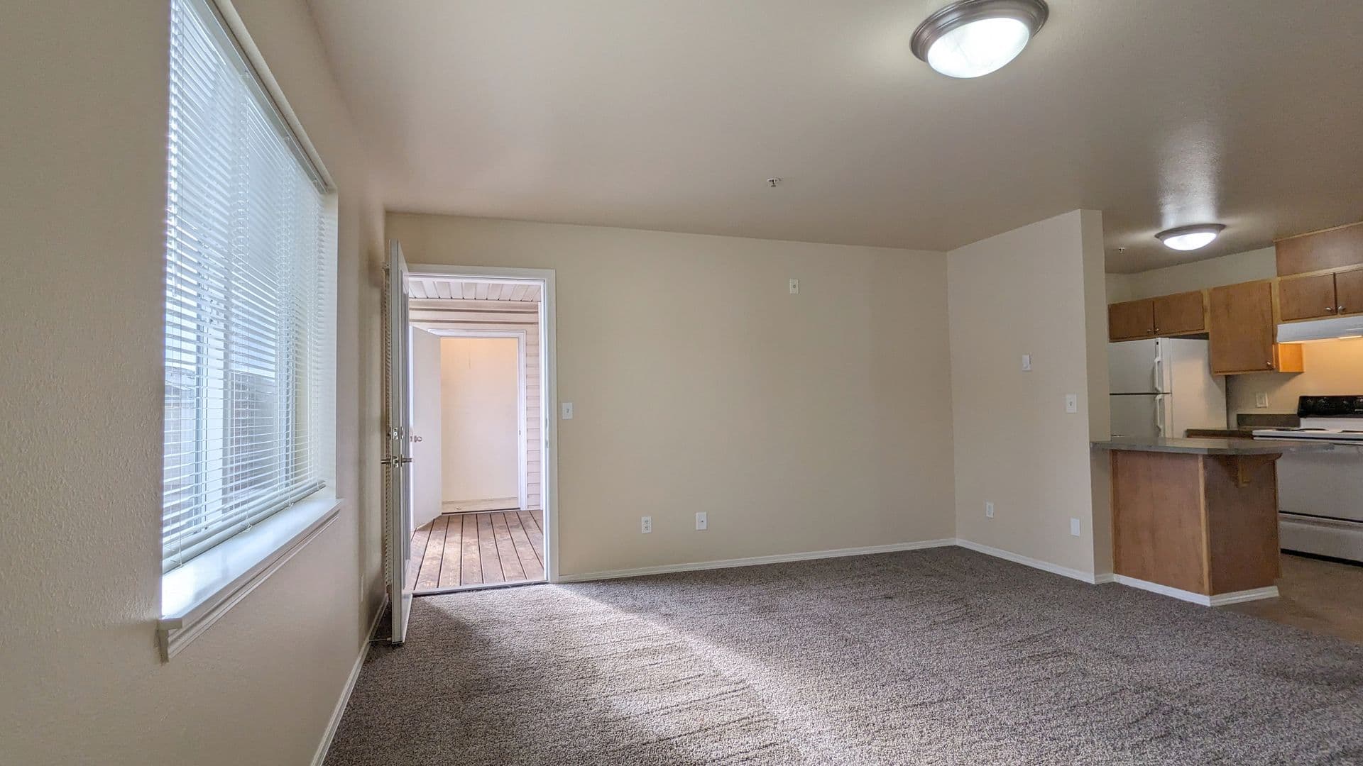 Salem Apartment: 4420-4455 Seaton Lane NE