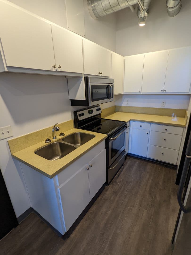 Salem Apartment: 155 Liberty Street NE