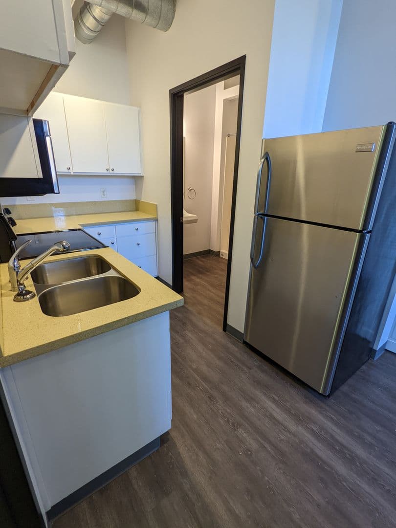 Salem Apartment: 155 Liberty Street NE