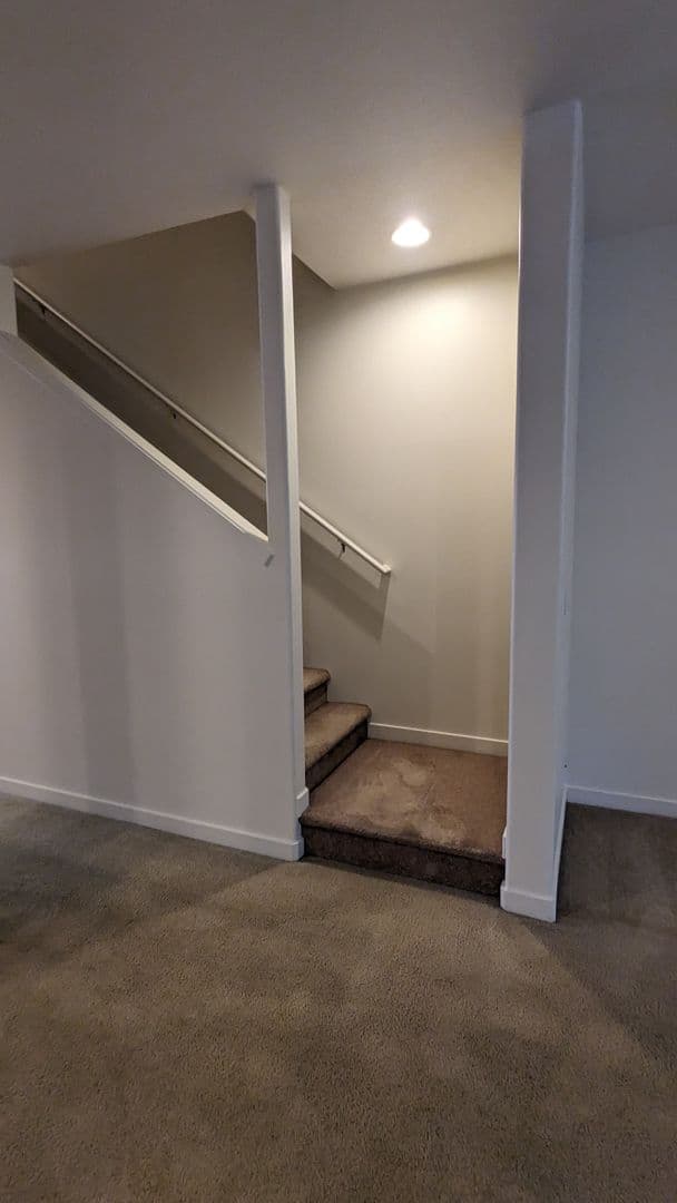 Portland Townhome: 16906 NE Halsey Street