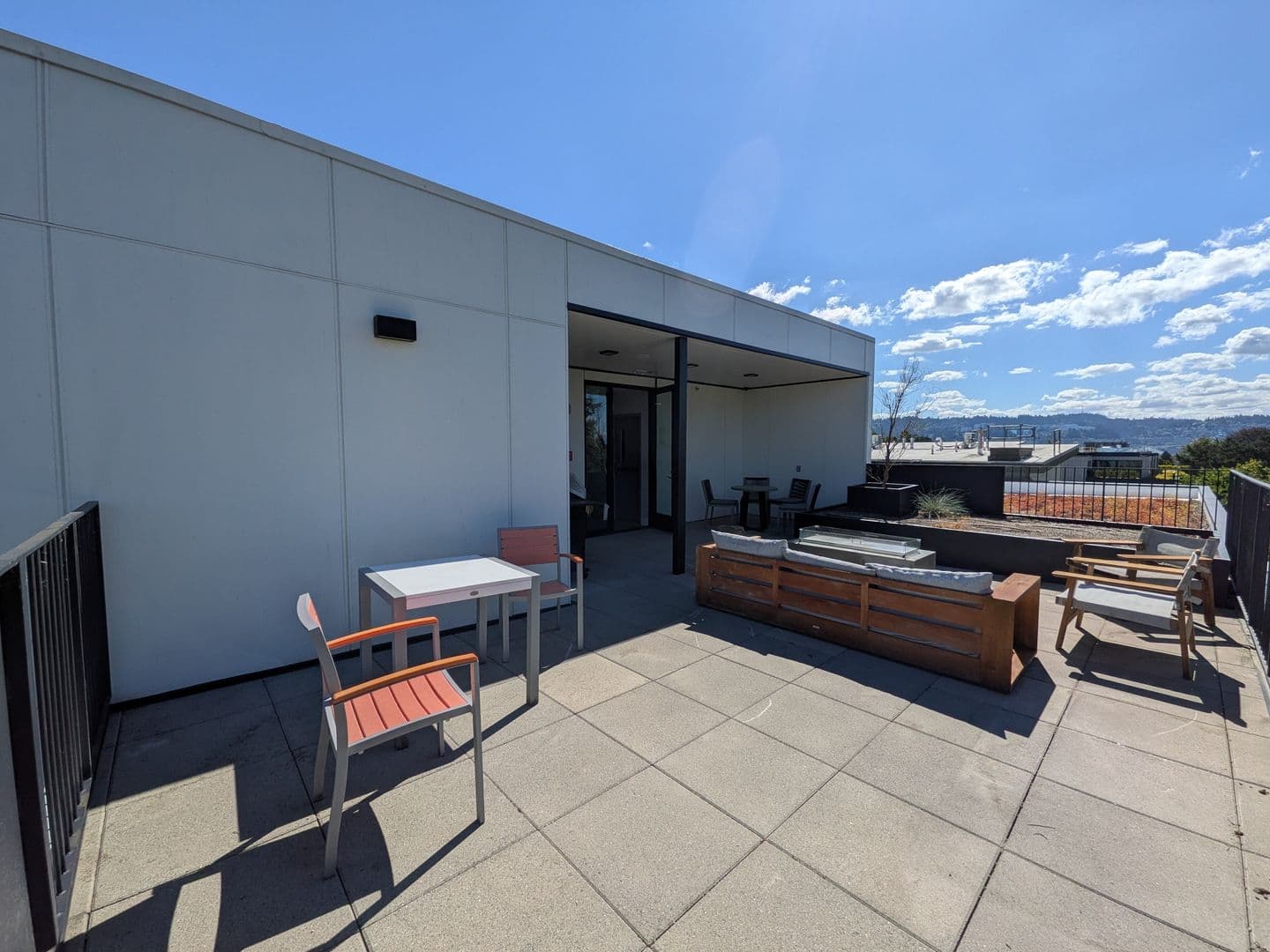Portland Apartment: 2475 SE 30th Avenue