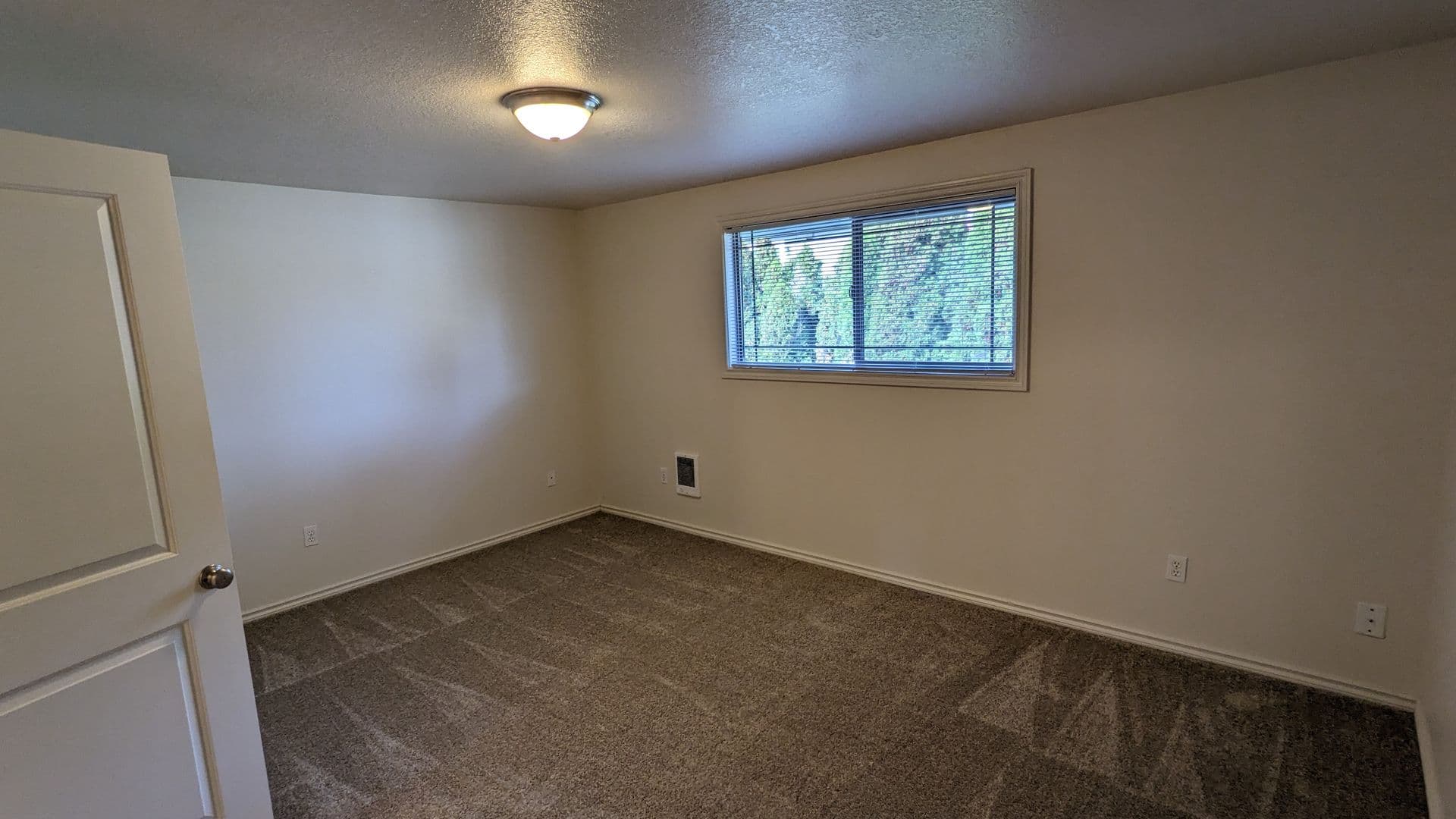 West Linn Apartment: 2781 Lancaster Street
