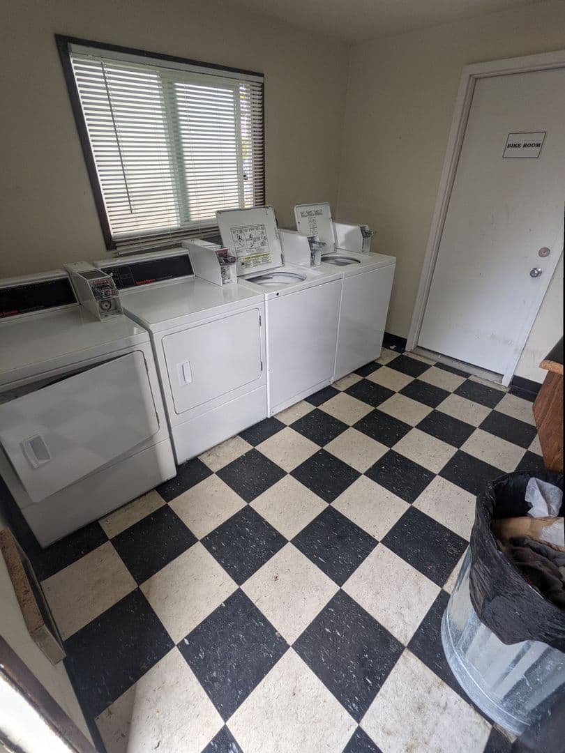 Portland Apartment: 4102-4128 SE Cesar Chavez Blvd