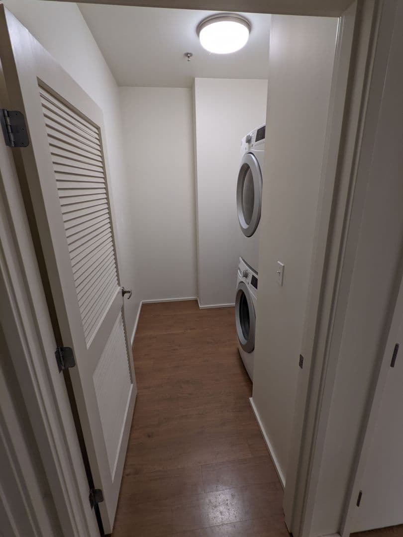 Portland Apartment: 3939 S Viewpoint Terrace