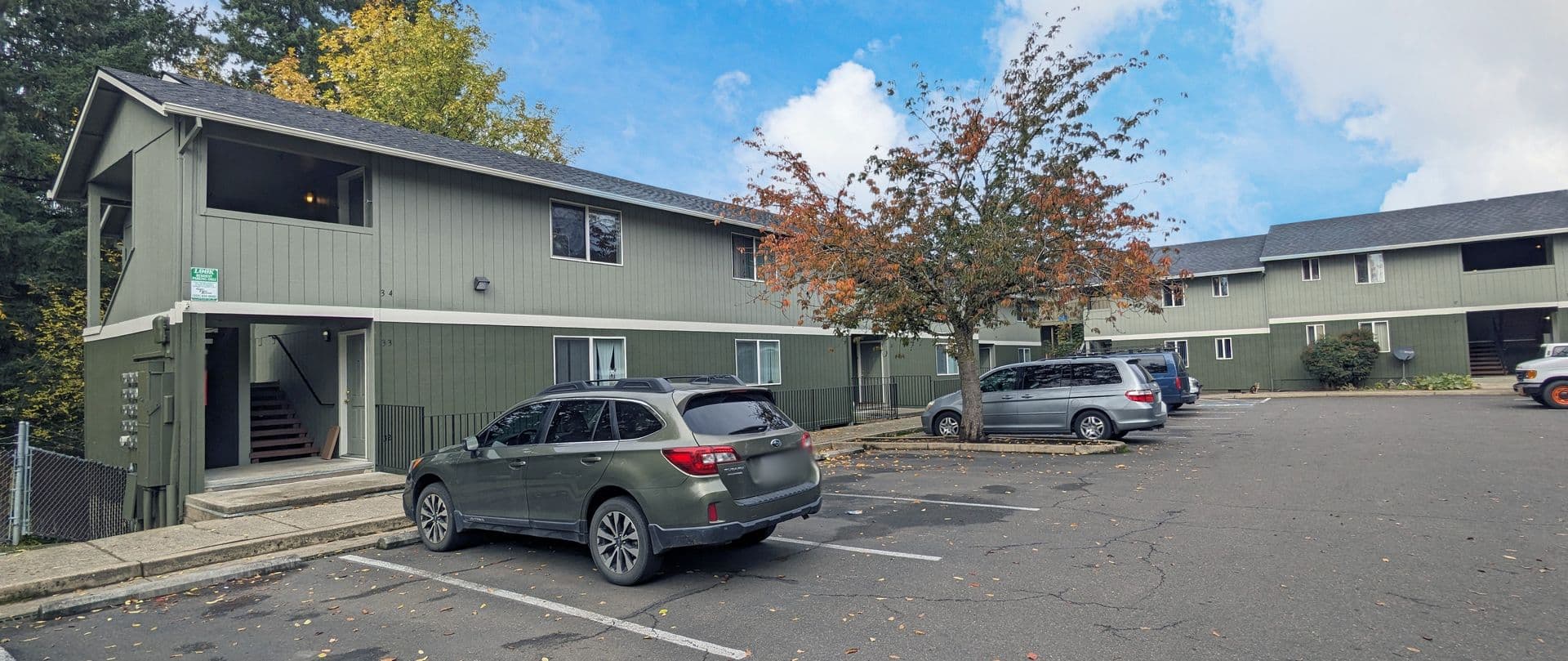 McMinnville Apartment: 855 SE Ford St