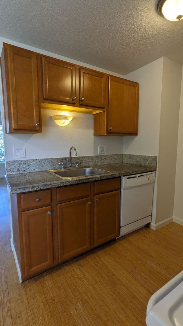 Portland Apartment: 4102-4128 SE Cesar Chavez Blvd