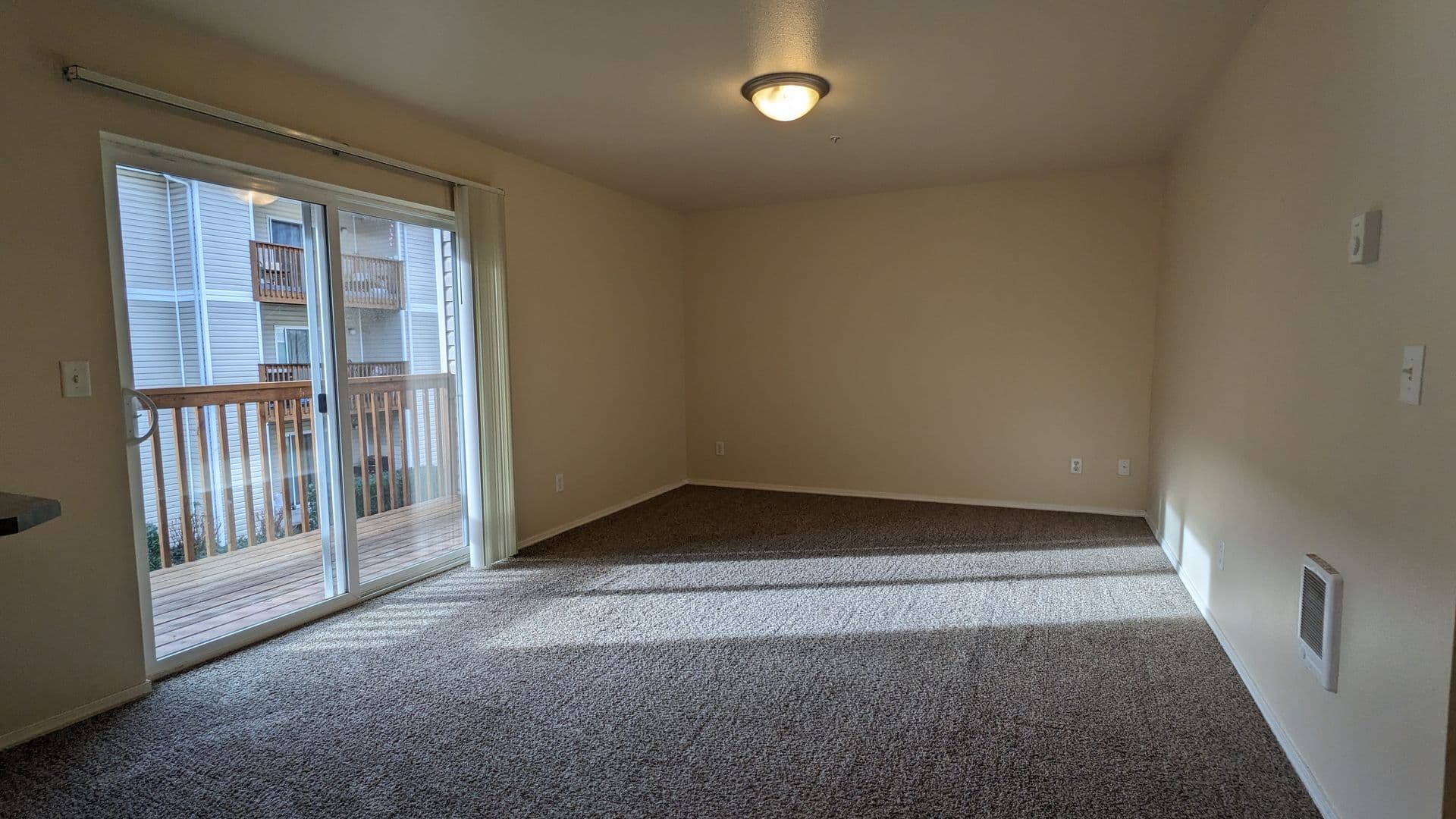 Salem Apartment: 4420-4455 Seaton Lane NE