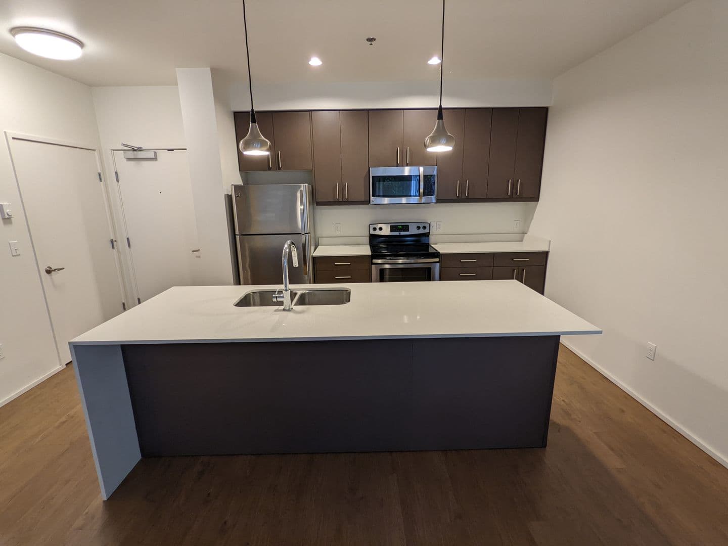 Portland Apartment: 3939 S Viewpoint Terrace