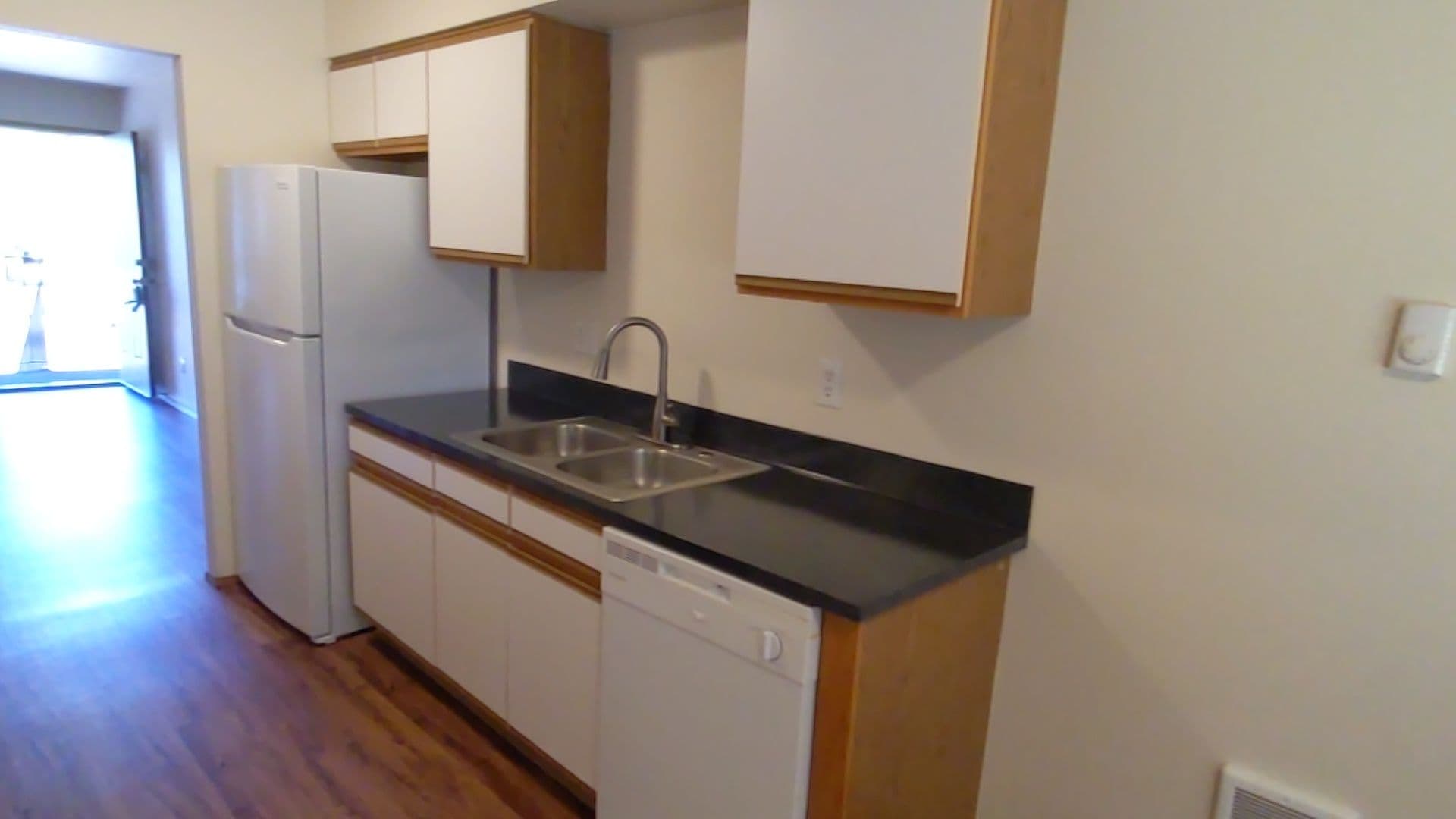 McMinnville Apartment: 1765 SW Tamarack St.