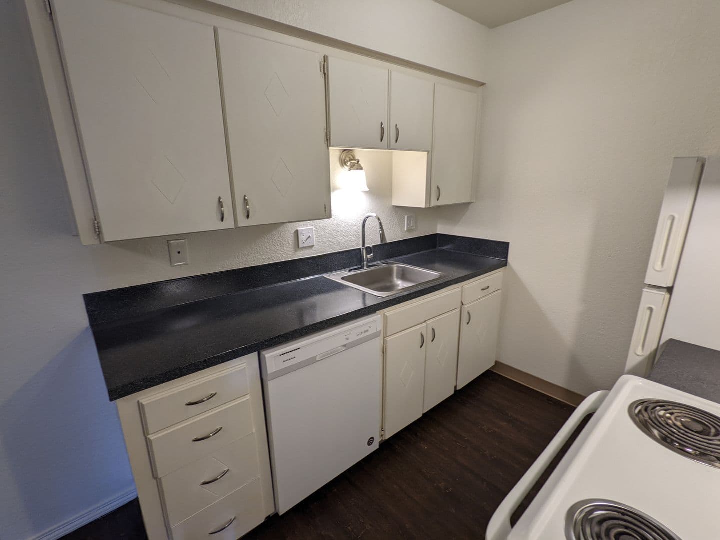 Beaverton Apartment: 6320 SW Lombard Ave