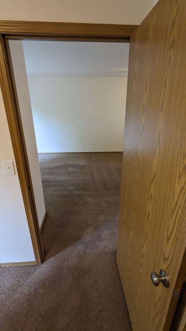 McMinnville Apartment: 855 SE Ford St