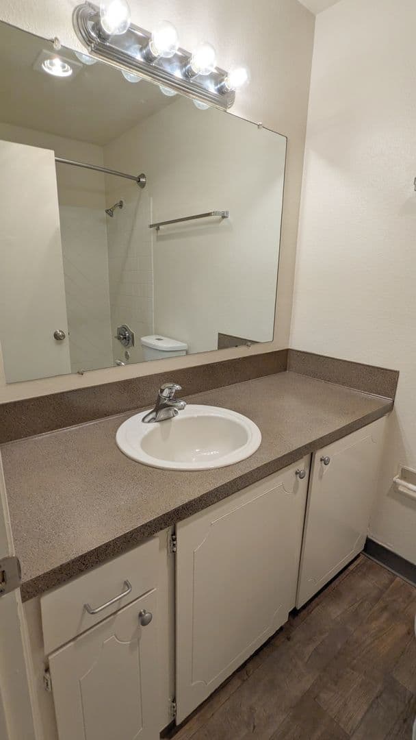 Portland Apartment: 10 S Porter street