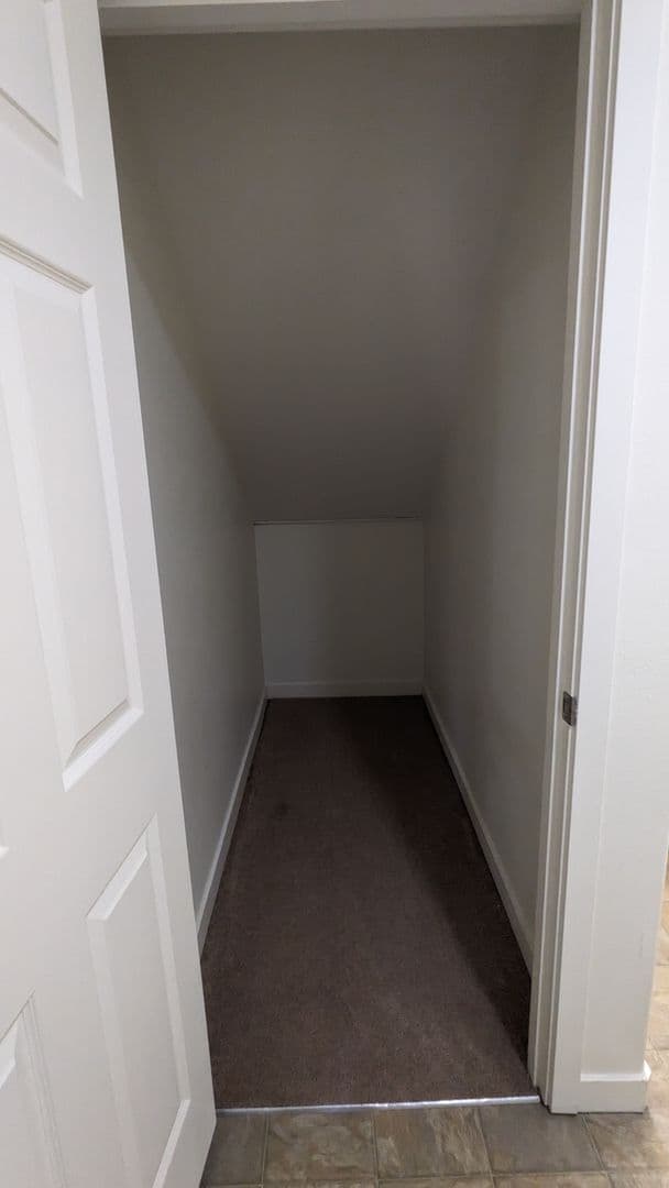 Portland Townhome: 16906 NE Halsey Street