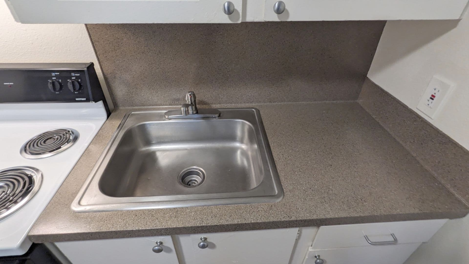 Portland Apartment: 10 S Porter street