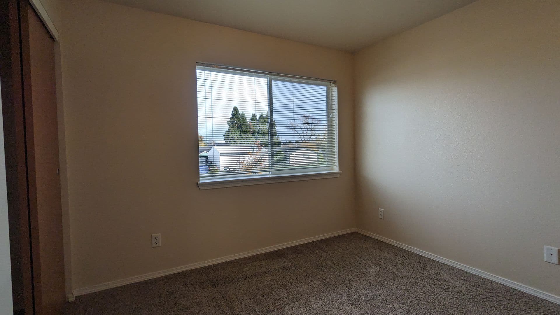 Salem Apartment: 4420-4455 Seaton Lane NE