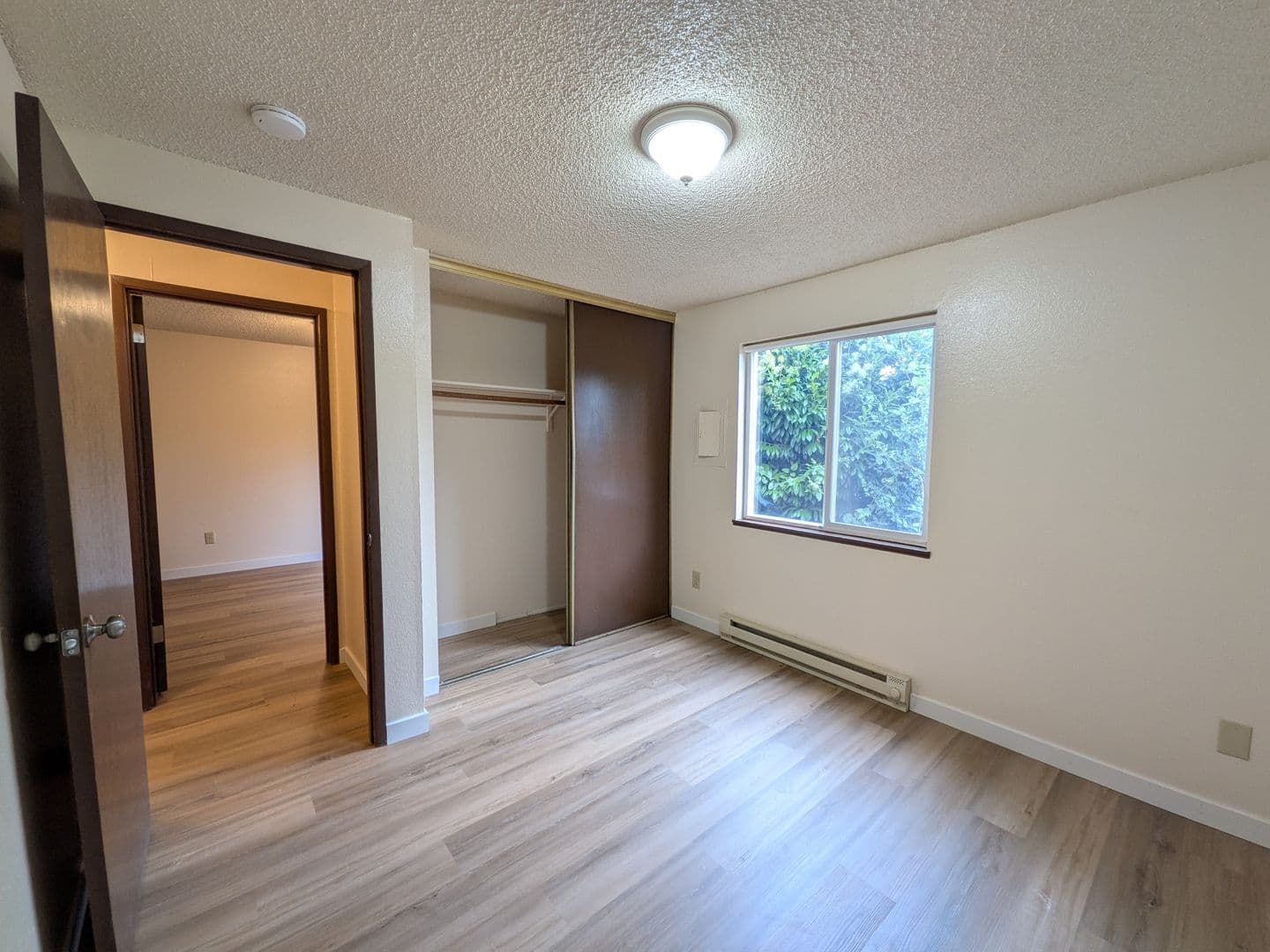 Portland Apartment: 4039 SE Holgate Blvd