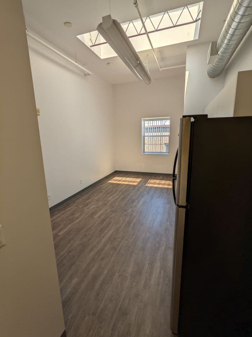 Salem Apartment: 155 Liberty Street NE