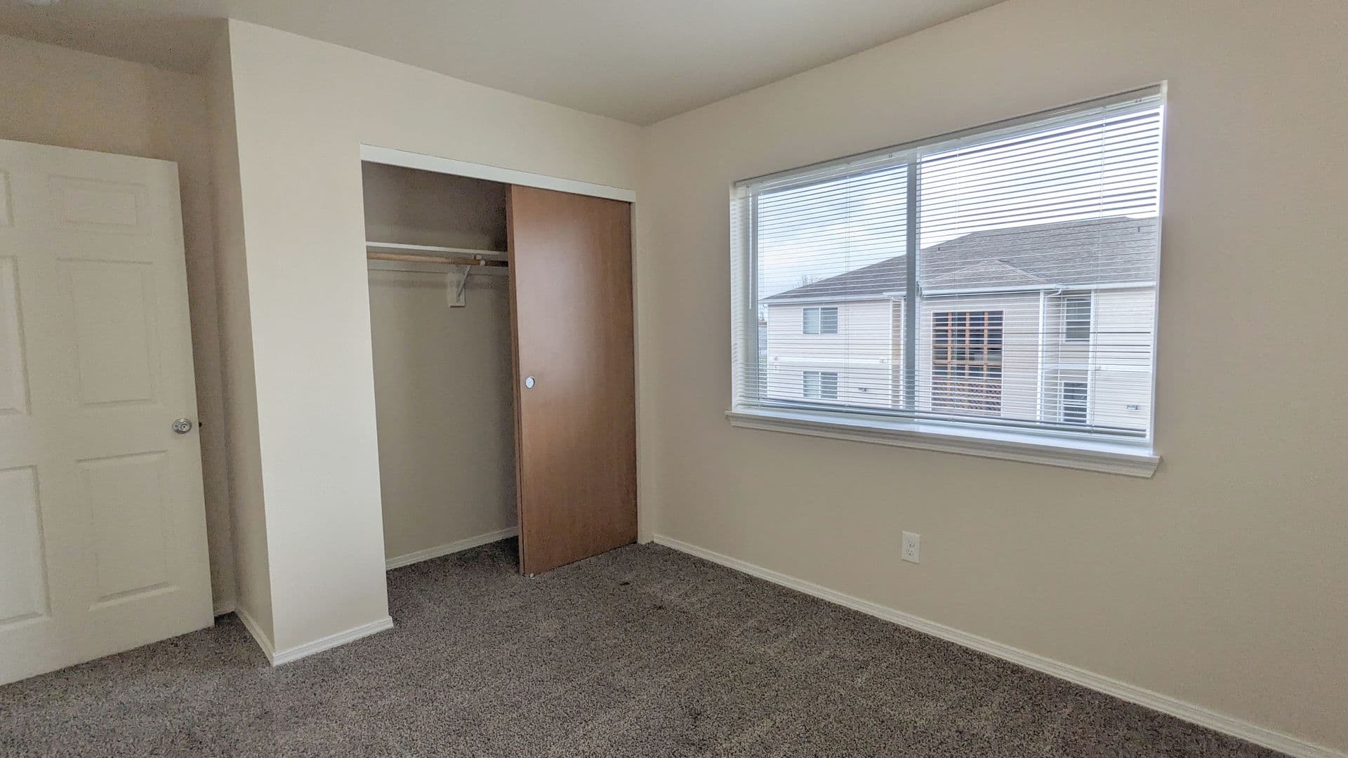 Salem Apartment: 4420-4455 Seaton Lane NE