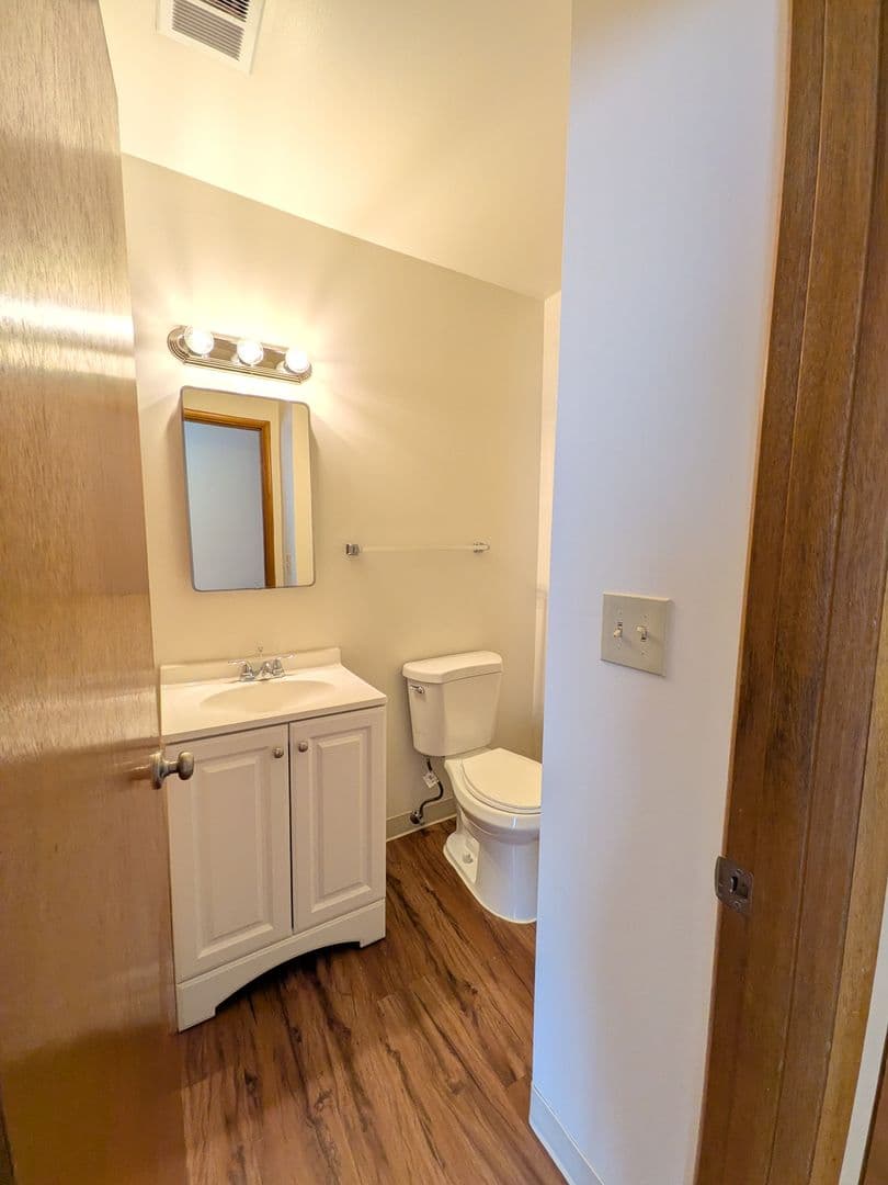 Vancouver Apartment: 7403 Tennessee Lane