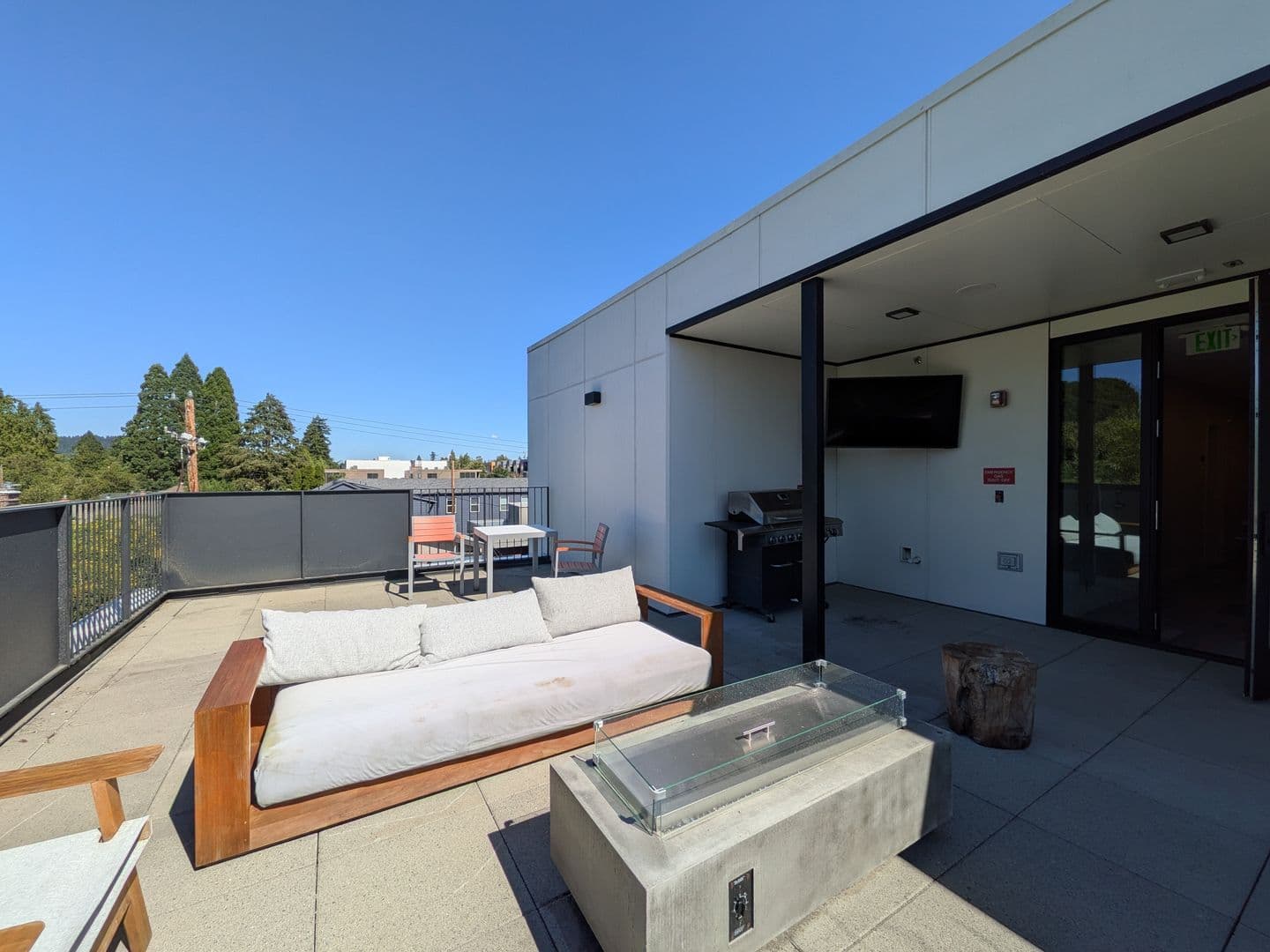 Portland Apartment: 2475 SE 30th Avenue