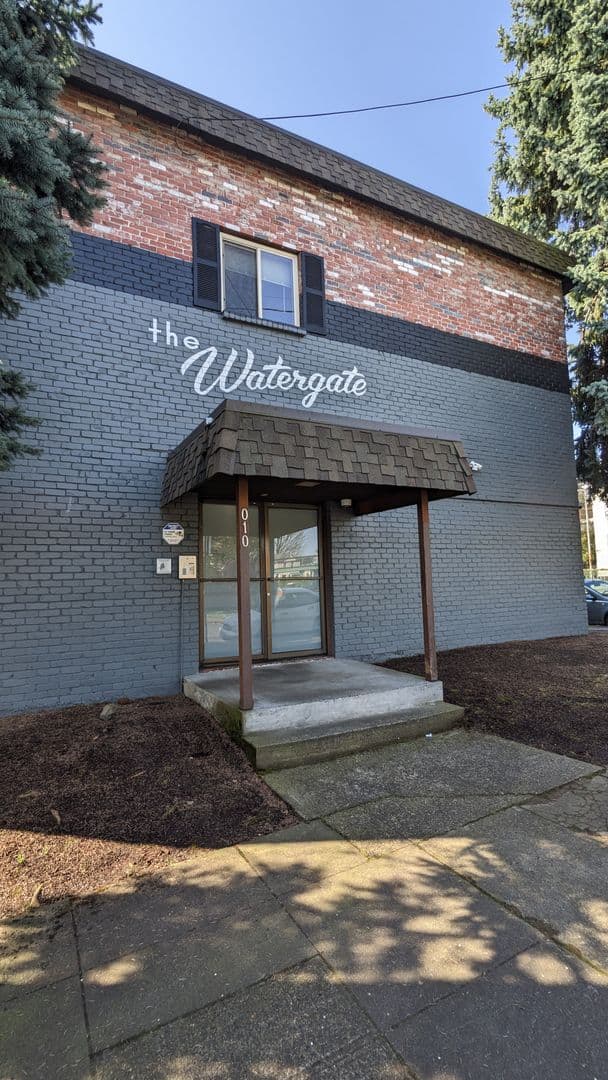 Portland Apartment: 10 S Porter street