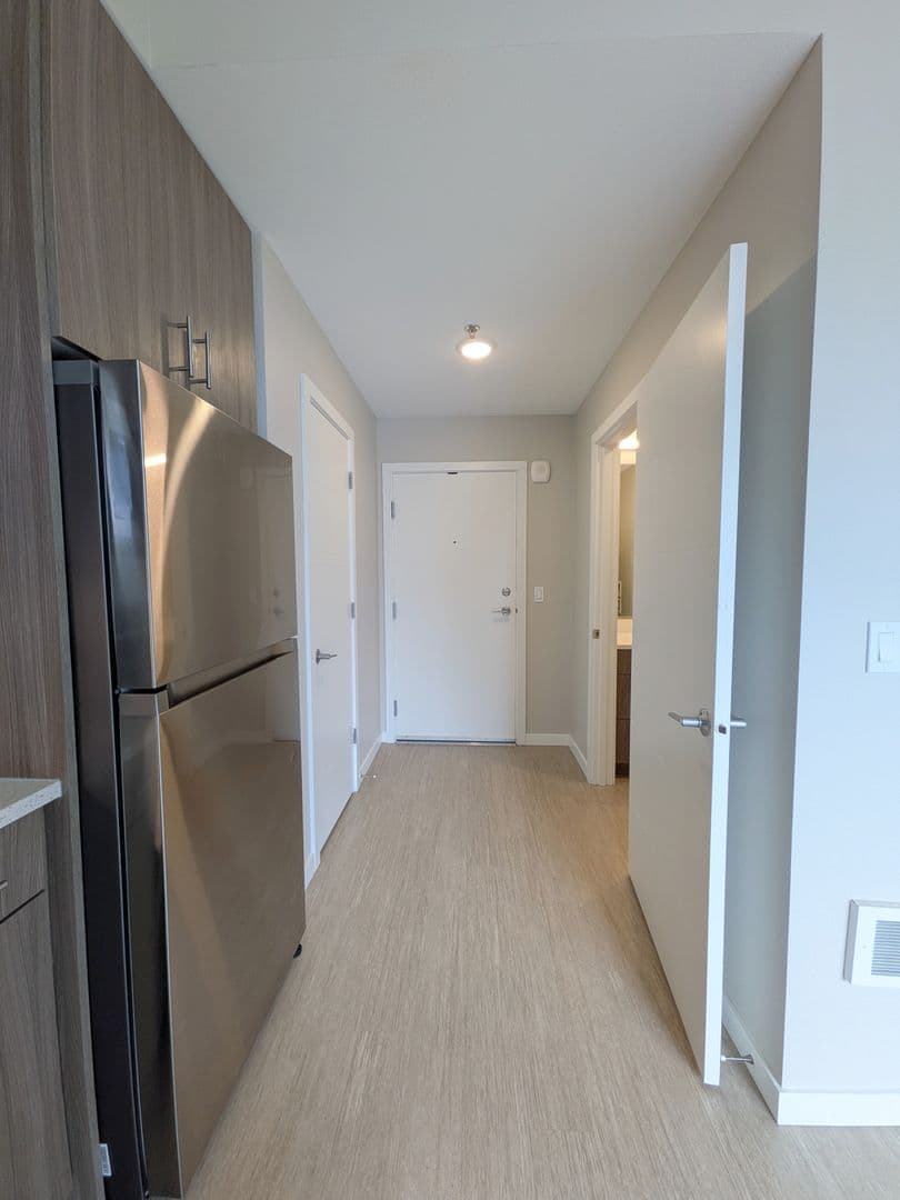 Portland Apartment: 2475 SE 30th Avenue