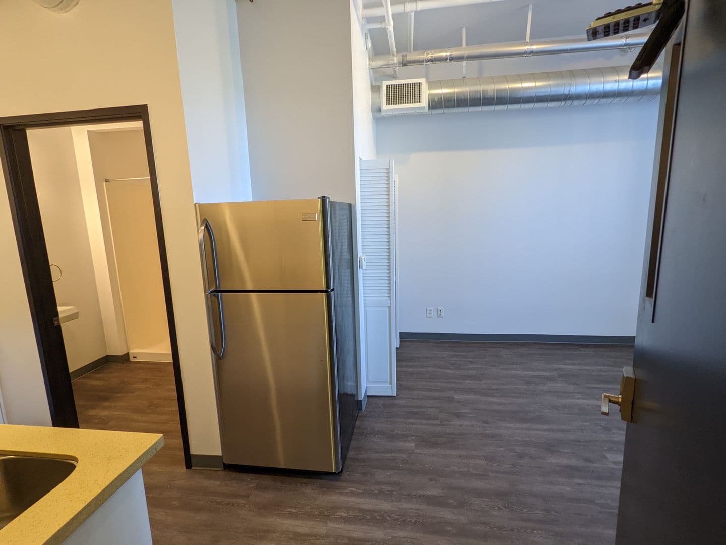 Salem Apartment: 155 Liberty Street NE