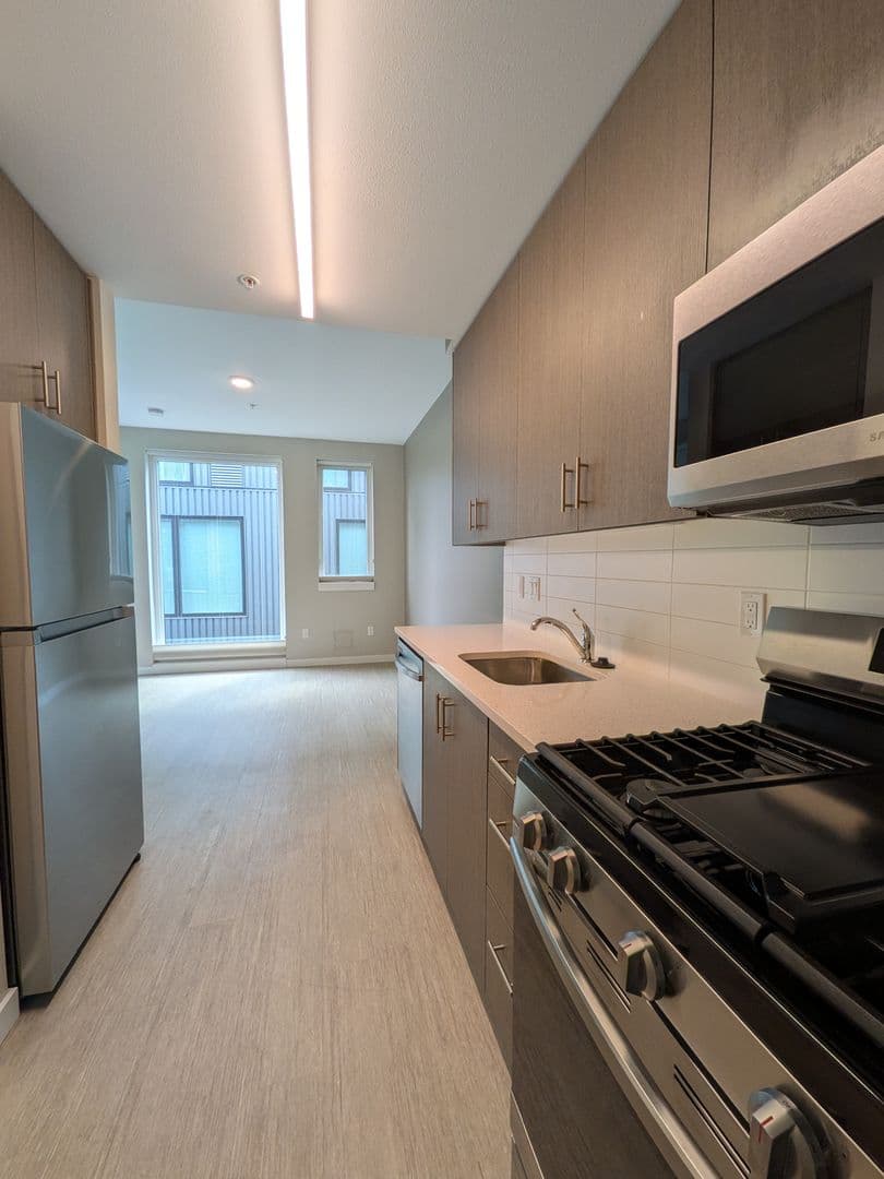 Portland Apartment: 3755 & 3763 N Williams Ave