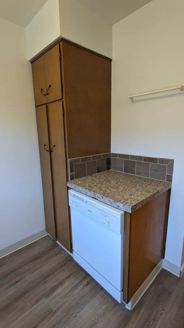 Vancouver Apartment: 7403 Tennessee Lane