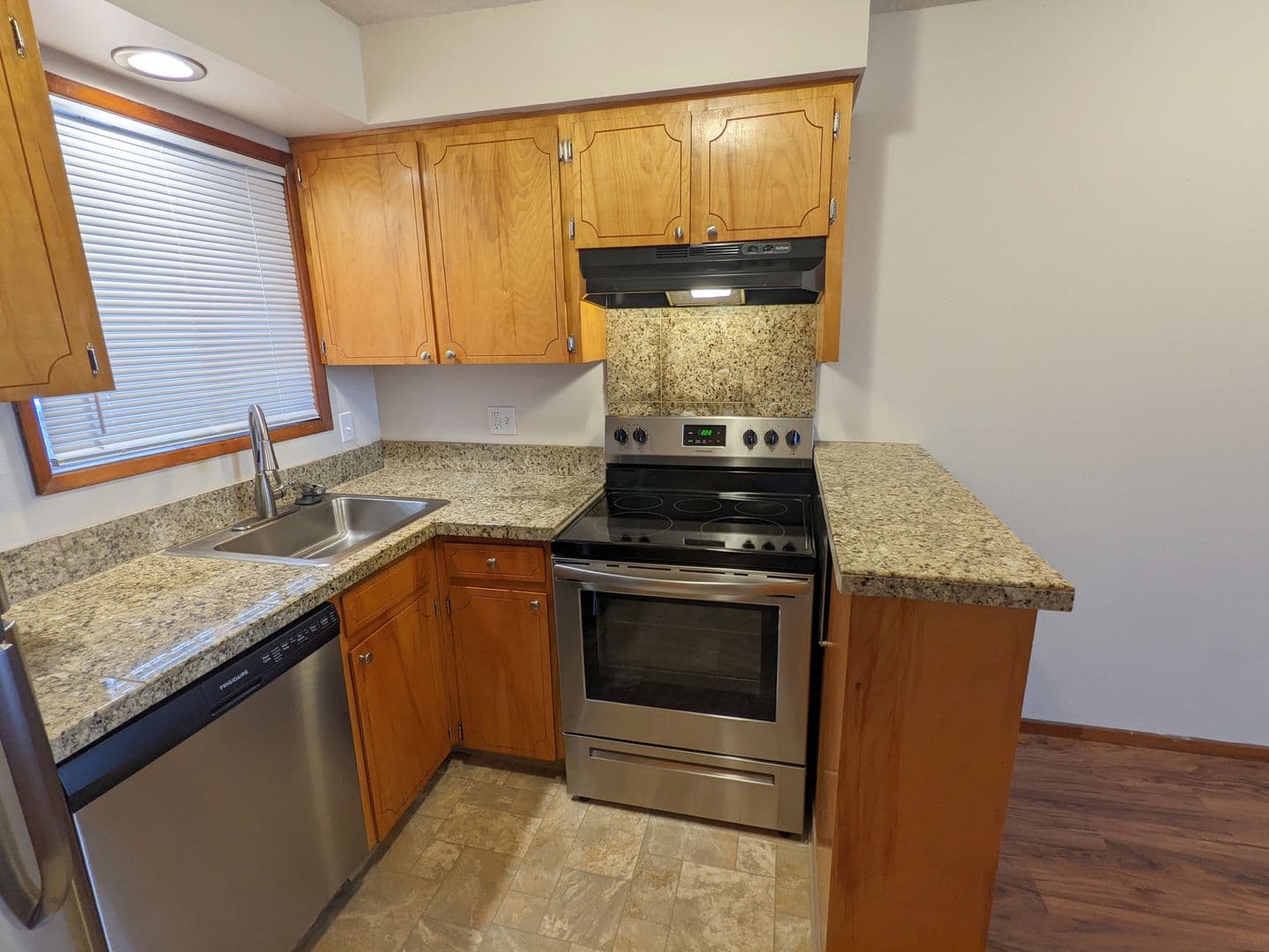 Portland Apartment: 4405-4425 SE 15th Ave